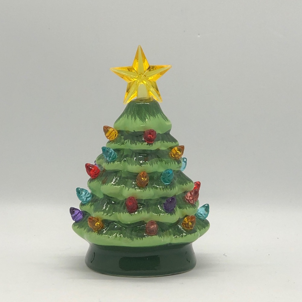Vintage Inspired Ceramic Christmas Tree with Lights (Batteries included) NEW